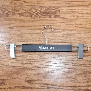 Ariat Black and Silver 14" Clip Hanger Qty:25